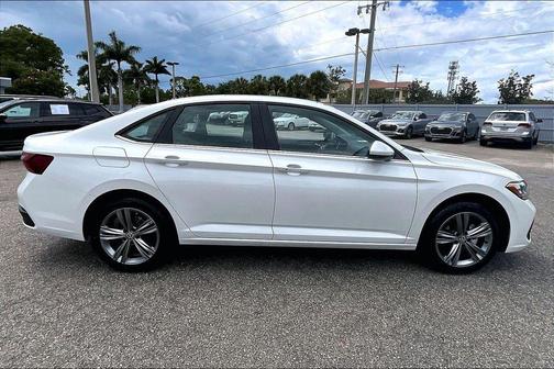 Opal White Pearl 2023 Volkswagen Jetta 1.5T SE
