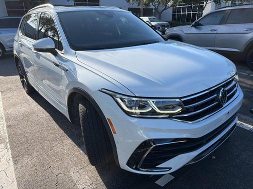 Oryx White Pearl 2022 Volkswagen Tiguan 2.0T SEL R-Line 4MOTION