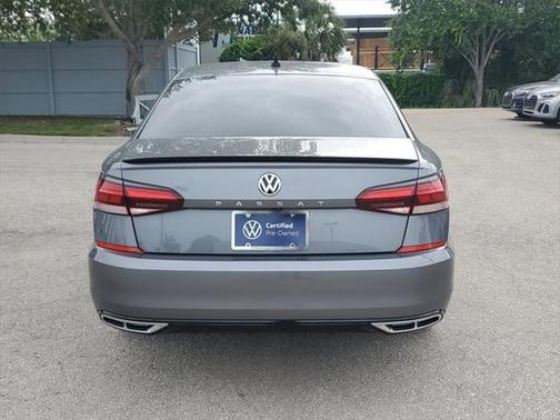 2022 Volkswagen Passat 2.0T R-Line
