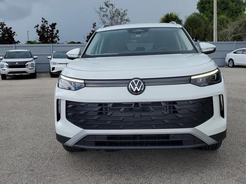 2025 Volkswagen Tiguan 2.0T SE