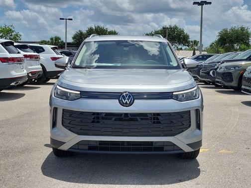 Silver Metallic 2026 Volkswagen Tiguan 2.0T SE
