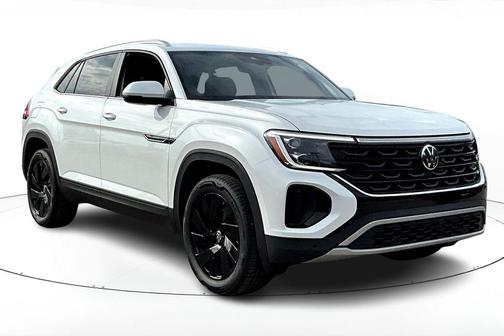 White Pearl 2026 Volkswagen Atlas Cross Sport 2.0T SE w/Technology