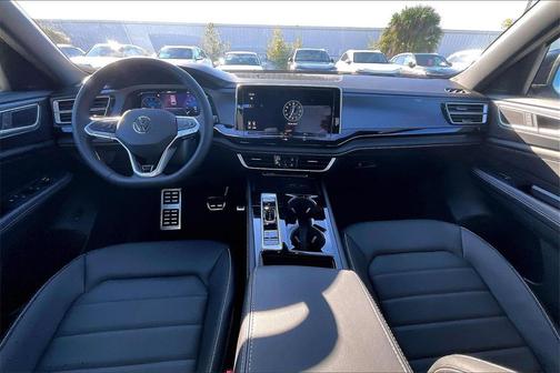 2026 Volkswagen Atlas Cross Sport 2.0T SEL