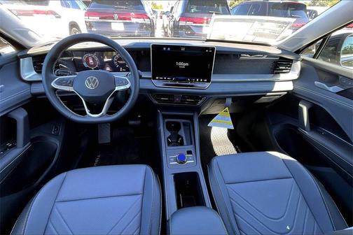 2025 Volkswagen Tiguan 2.0T SE