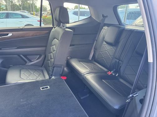 2025 Volkswagen Atlas 2.0T SE w/Technology 4MOTION