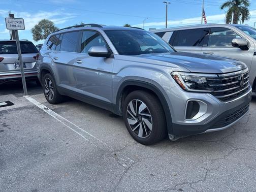 2025 Volkswagen Atlas 2.0T SE w/Technology 4MOTION