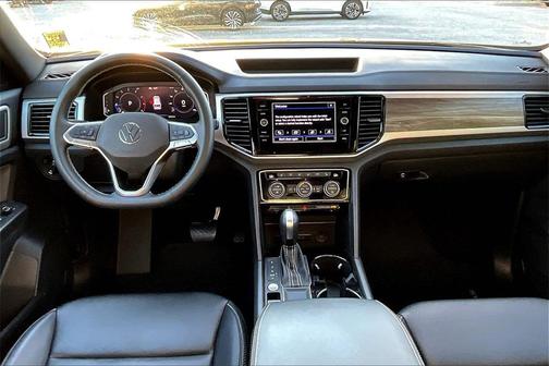 2022 Volkswagen Atlas Cross Sport 3.6L V6 SE w/Technology
