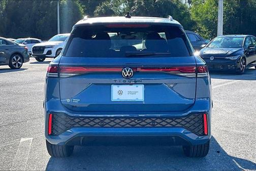 Blue 2026 Volkswagen Tiguan 2.0T SE R-Line Black