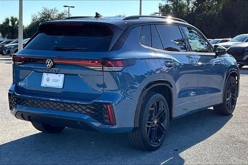 Blue 2026 Volkswagen Tiguan 2.0T SE R-Line Black