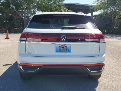2025 Volkswagen Atlas Cross Sport 2.0T SE