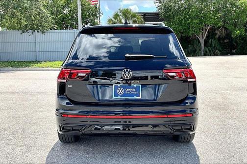 Deep Black Pearl 2023 Volkswagen Tiguan 2.0T SE R-Line Black