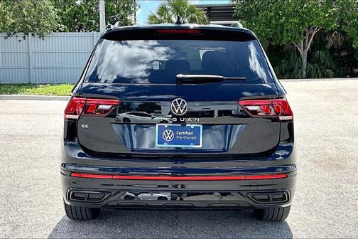 Deep Black Pearl 2023 Volkswagen Tiguan 2.0T SE R-Line Black