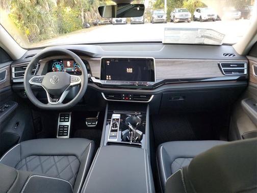 2025 Volkswagen Atlas 2.0T SEL Premium R-Line 4MOTION