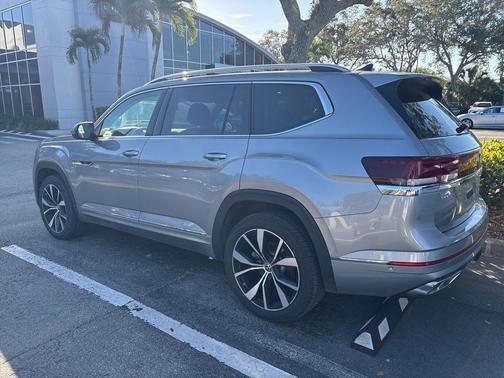 2025 Volkswagen Atlas 2.0T SEL Premium R-Line 4MOTION