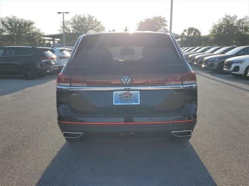 2025 Volkswagen Atlas 2.0T SEL