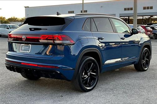2025 Volkswagen Atlas Cross Sport 2.0T SEL
