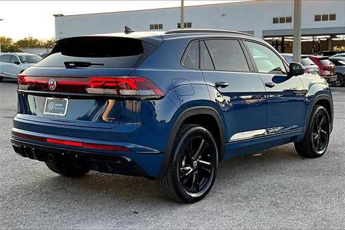 2025 Volkswagen Atlas Cross Sport 2.0T SEL