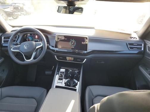 2025 Volkswagen Atlas Cross Sport 2.0T SEL