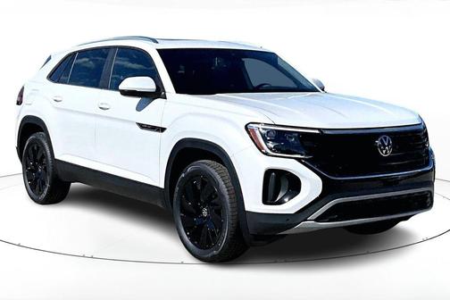 White Pearl 2026 Volkswagen Atlas Cross Sport 2.0T SE w/Technology