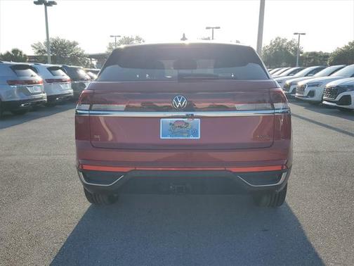 2025 Volkswagen Atlas Cross Sport 2.0T SE w/Technology 4MOTION