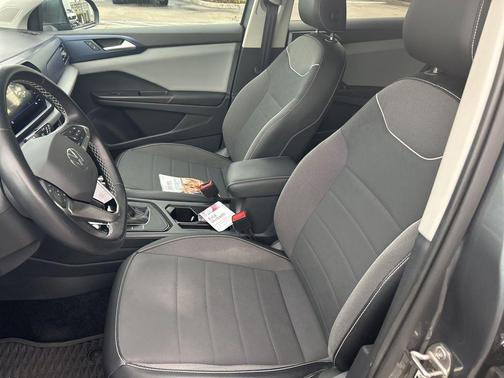 Platinum Gray Metallic 2023 Volkswagen Taos 1.5T SE