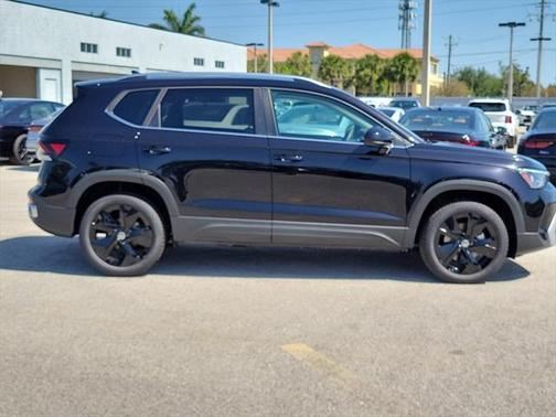 2025 Volkswagen Taos 1.5T SE