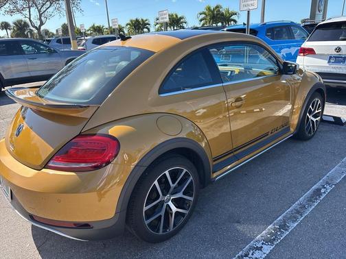 2016 Volkswagen Beetle 1.8T Dune