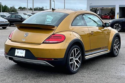 2016 Volkswagen Beetle 1.8T Dune