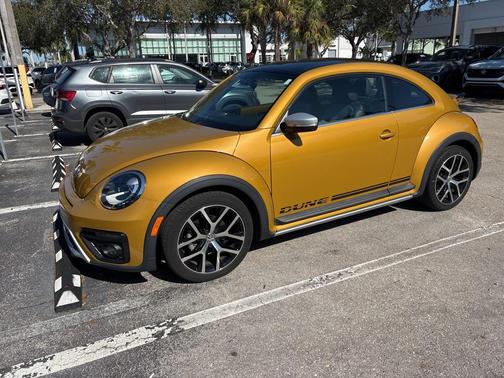 2016 Volkswagen Beetle 1.8T Dune