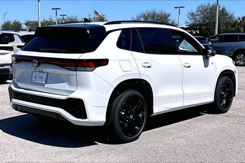 White Pearl 2026 Volkswagen Tiguan 2.0T SE R-Line Black