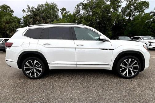 2026 Volkswagen Atlas 2.0T SEL Premium R-Line 4MOTION