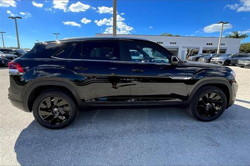 2026 Volkswagen Atlas Cross Sport 2.0T SE w/Technology 4MOTION