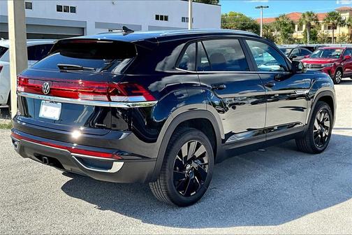 2026 Volkswagen Atlas Cross Sport 2.0T SE w/Technology 4MOTION