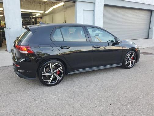 2024 Volkswagen Golf GTI 2.0T SE DSG