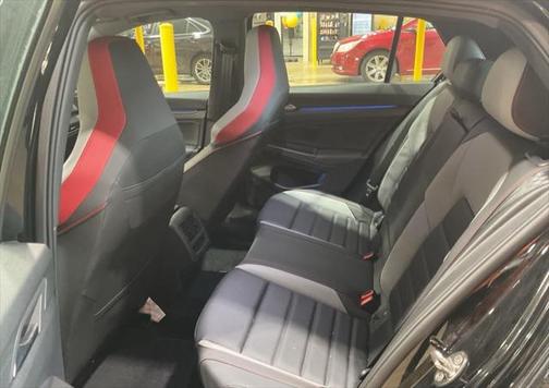 2024 Volkswagen Golf GTI 2.0T SE DSG