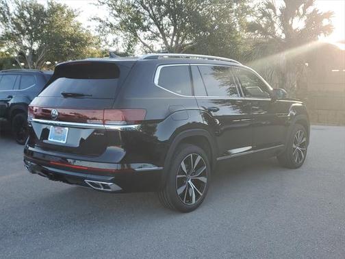 2025 Volkswagen Atlas 2.0T SEL Premium R-Line 4MOTION