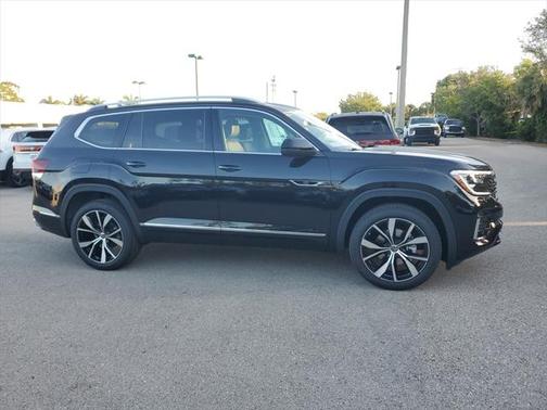 2025 Volkswagen Atlas 2.0T SEL Premium R-Line 4MOTION