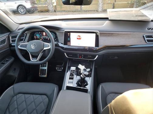 2025 Volkswagen Atlas 2.0T SEL Premium R-Line 4MOTION