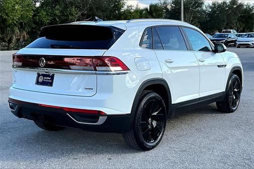 2025 Volkswagen Atlas Cross Sport 2.0T SE w/Technology 4MOTION