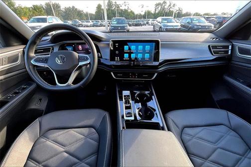 2025 Volkswagen Atlas Cross Sport 2.0T SE w/Technology 4MOTION