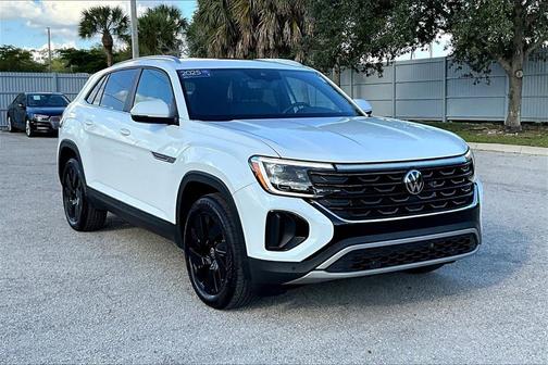 2025 Volkswagen Atlas Cross Sport 2.0T SE w/Technology 4MOTION