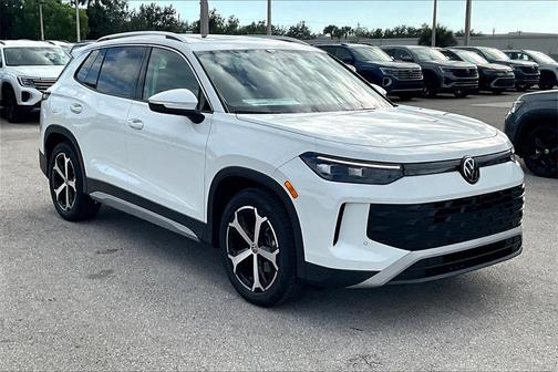 2025 Volkswagen Tiguan 2.0T SE