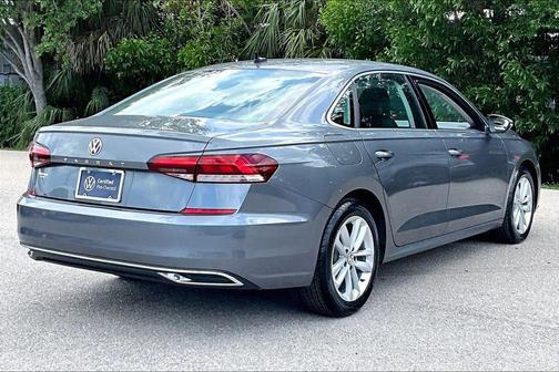 Platinum Gray Metallic 2020 Volkswagen Passat 2.0T SE