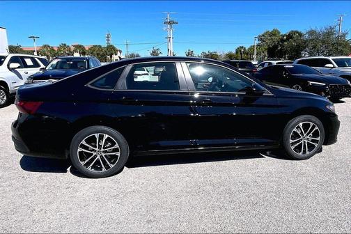 Deep Black Pearl 2026 Volkswagen Jetta 1.4T S