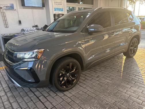 2024 Volkswagen Taos 1.5T SE