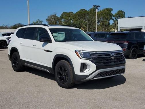 2025 Volkswagen Atlas 2.0T Peak Edition