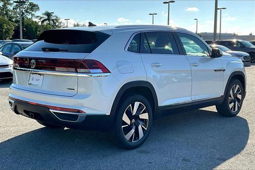 2026 Volkswagen Atlas Cross Sport 2.0T SEL