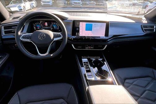 2026 Volkswagen Atlas Cross Sport 2.0T SE w/Technology