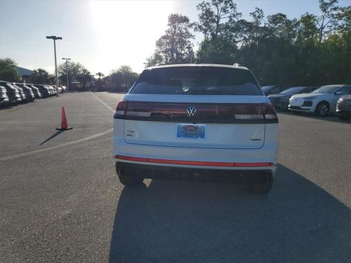 2025 Volkswagen Atlas Cross Sport 2.0T SEL