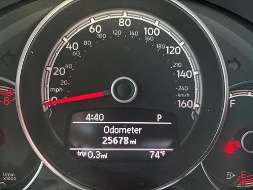 2019 Volkswagen Beetle 2.0T S